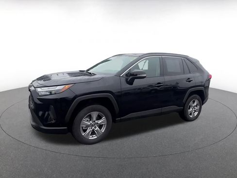 Used 2025 Toyota RAV4 XLE image 8