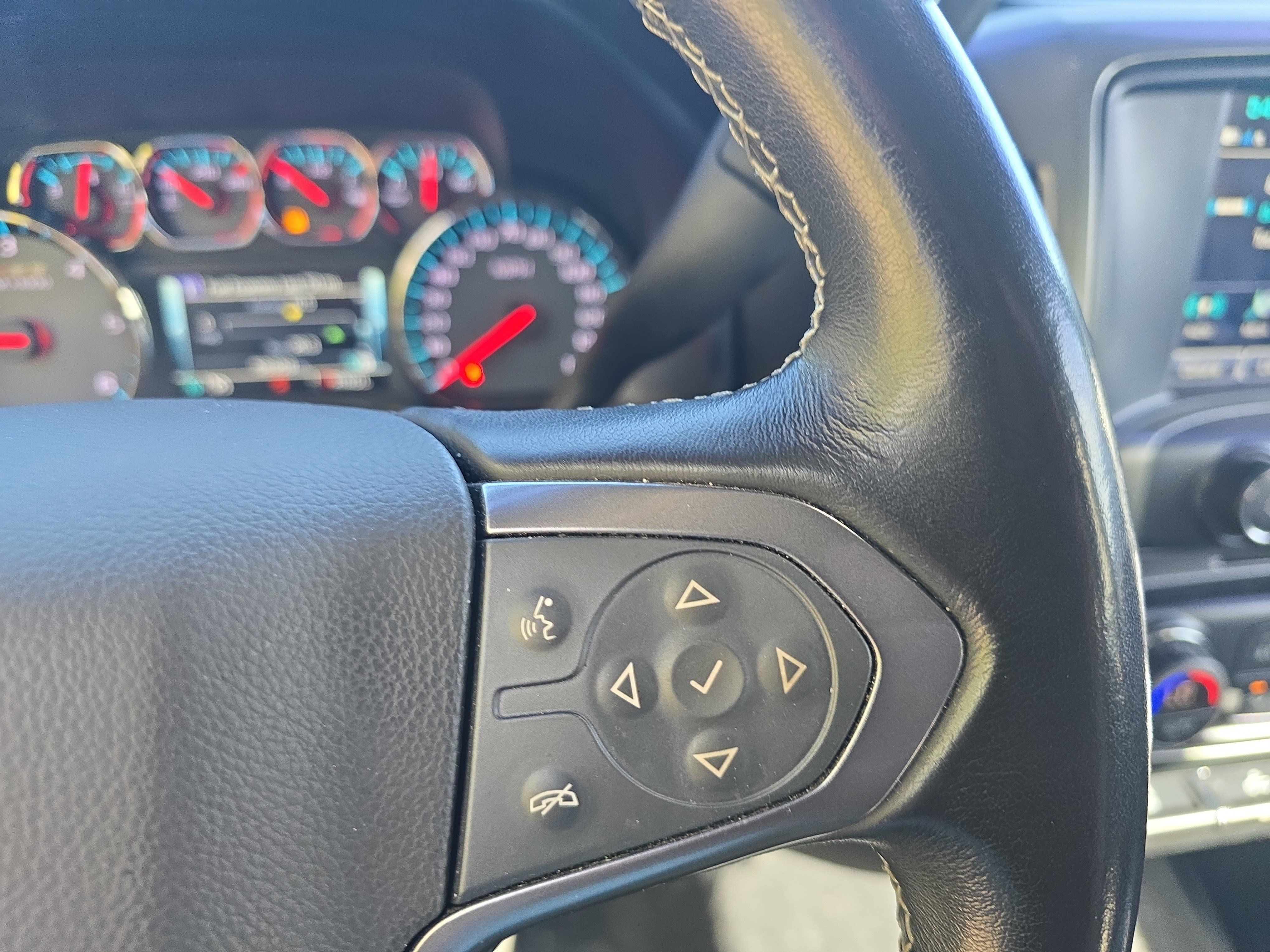 Used 2019 Chevrolet Silverado 1500 LT w/ All Star Edition AWD/4WD image 23