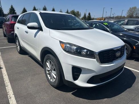 Used 2020 Kia Sorento LX image 3