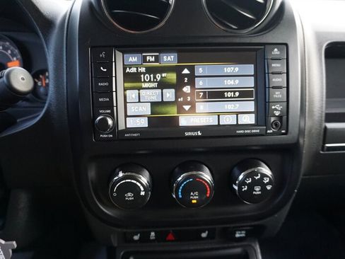 Used 2016 Jeep Patriot High Altitude AWD/4WD image 31