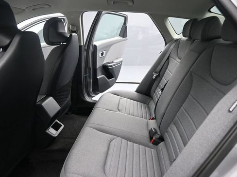 Certified 2025 Kia K4 EX FWD image 16