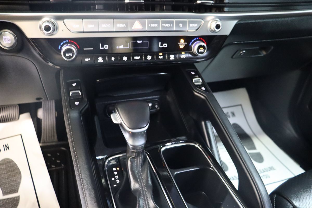 Used 2024 Kia Telluride EX w/ EX Captain's Chair Package FWD image 44