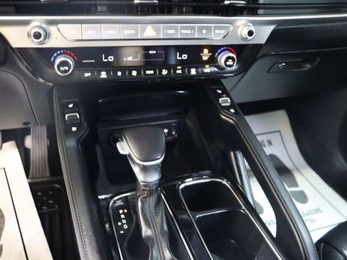 Used 2024 Kia Telluride EX w/ EX Captain's Chair Package FWD image 44