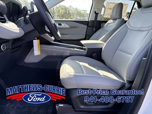New 2026 Ford Explorer Active w/ Active Comfort Package RWD image 9