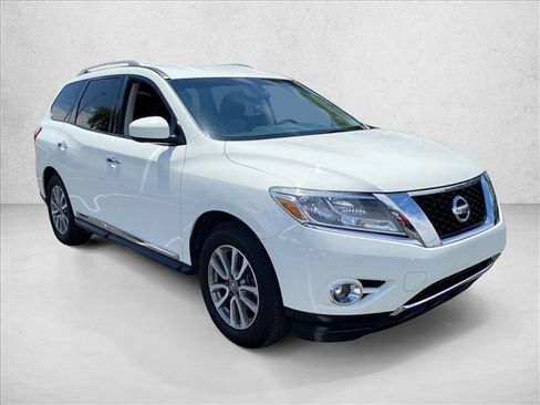 Used 2015 Nissan Pathfinder SL w/ SL Tech Package FWD image 3