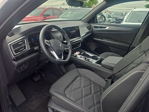 Used 2025 Volkswagen Atlas Cross Sport SE AWD/4WD image 5