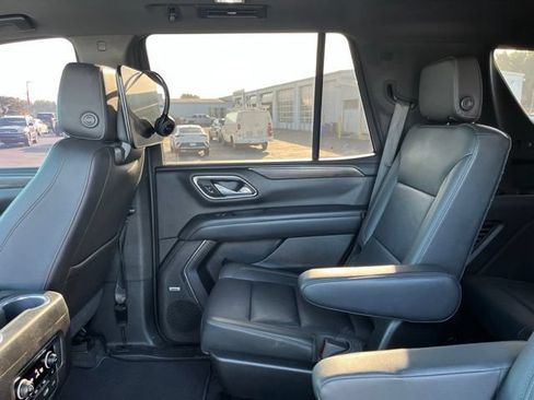 Used 2021 Chevrolet Tahoe Z71 w/ Z71 Signature Package AWD/4WD image 14
