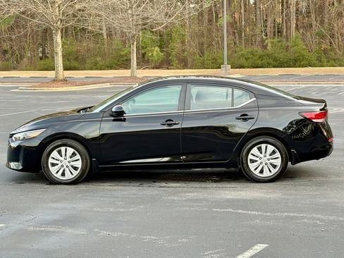 Used 2024 Nissan Sentra S image 3
