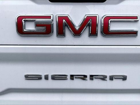 Used 2025 GMC Sierra 3500 AT4 w/ AT4 Premium Plus Package image 27