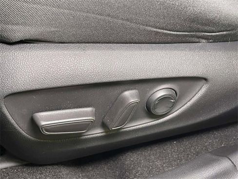 Used 2021 Toyota RAV4 XLE w/ Convenience Package image 16