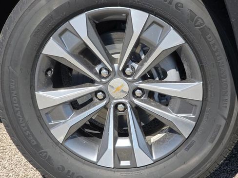 New 2026 Chevrolet Equinox LT w/ Convenience Package II FWD image 11