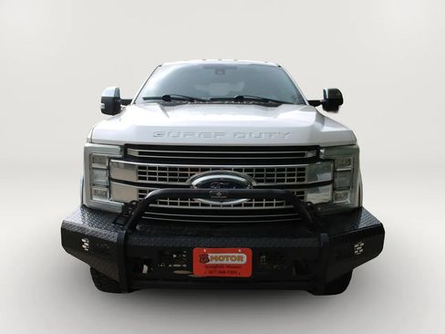Used 2017 Ford F250 Platinum w/ Platinum Ultimate Package AWD/4WD image 2