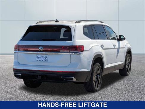 New 2026 Volkswagen Atlas SE image 5