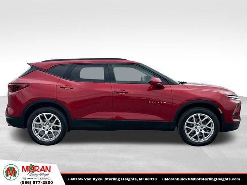 Certified 2024 Chevrolet Blazer LT w/ Convenience Package FWD image 6