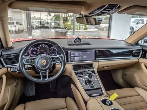 Used 2018 Porsche Panamera 4 image 25