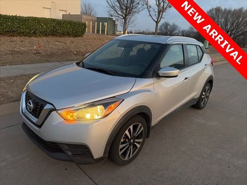 Used 2018 Nissan Kicks SV image 6