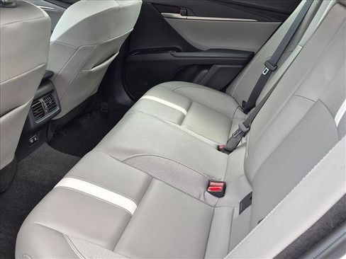 Used 2025 Toyota Camry SE w/ Convenience Package FWD image 17