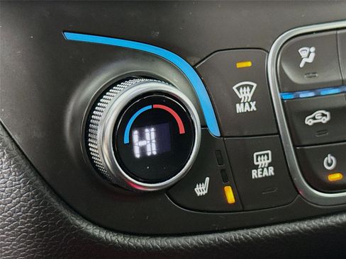 Used 2019 Chevrolet Equinox LT image 20