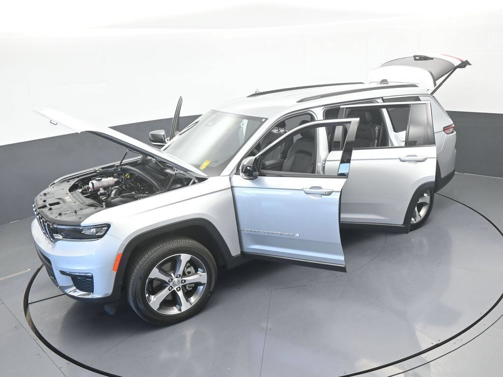 Used 2025 Jeep Grand Cherokee L Limited RWD image 66
