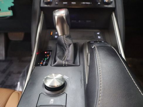 Used 2018 Lexus IS 300 AWD w/ Comfort Package image 21