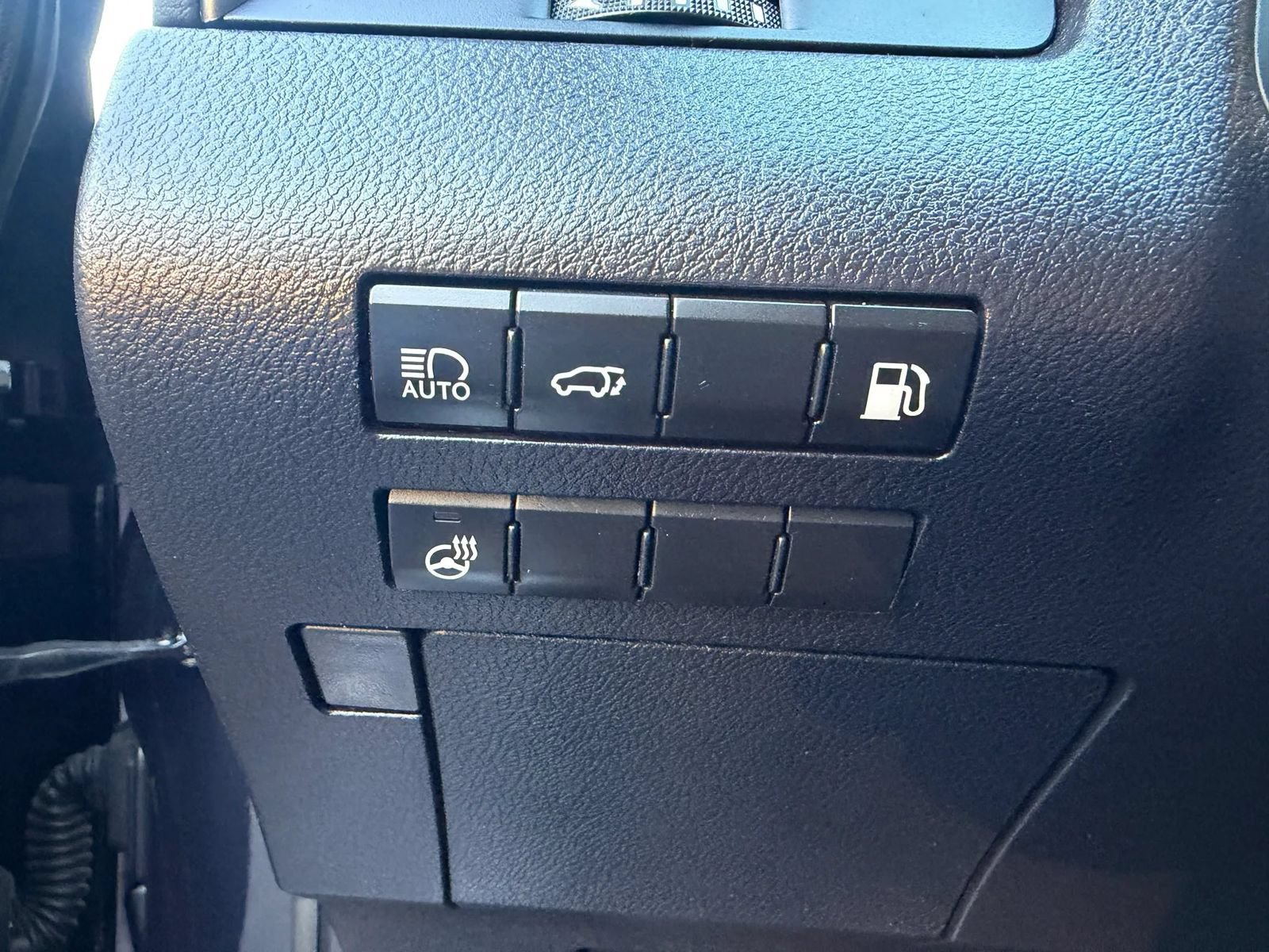 Used 2019 Lexus RX 450h AWD w/ Navigation Package image 19