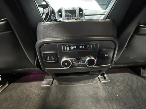 Used 2019 Ford Expedition Max Limited image 32
