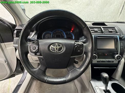 Used 2014 Toyota Camry XLE FWD image 4