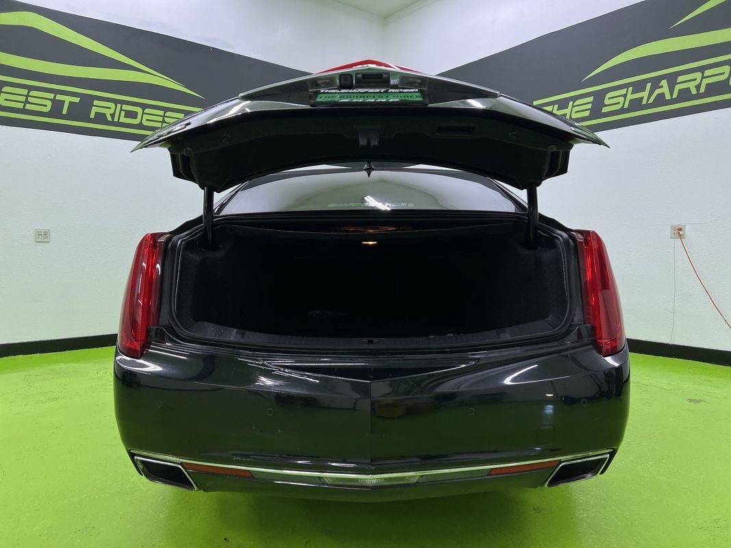 Used 2013 Cadillac XTS Platinum FWD image 9