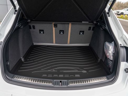 New 2026 Porsche Macan image 29