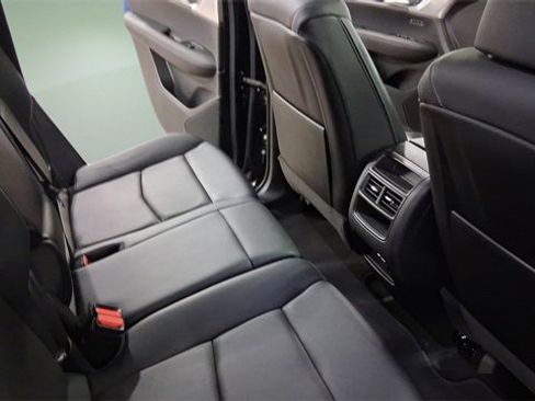 Used 2022 Cadillac XT5 Premium Luxury w/ Technology Package image 15