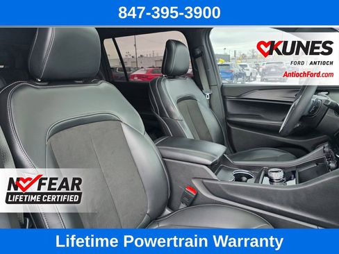 Used 2024 Jeep Grand Cherokee L Altitude image 34