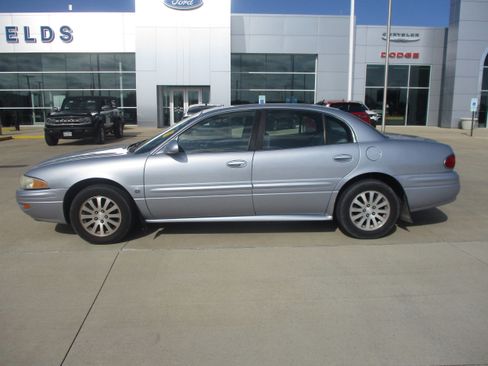 Used 2005 Buick Le Sabre Custom w/ Wheel And Sound Package image 2