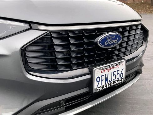 Used 2023 Ford Escape SE w/ PHEV Premium Package image 33