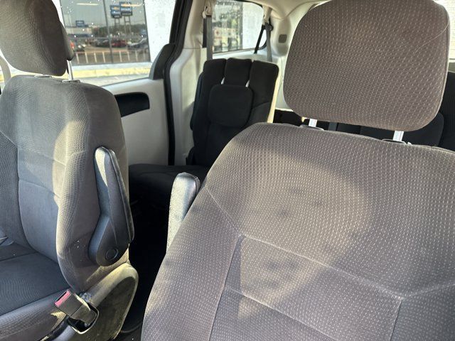Used 2012 Dodge Grand Caravan SE FWD image 10