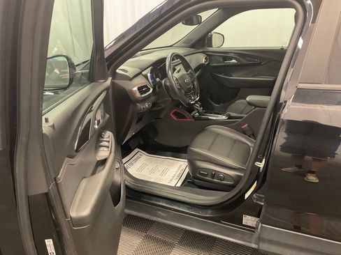Used 2021 Chevrolet TrailBlazer RS w/ Sun and Liftgate Package FWD image 7