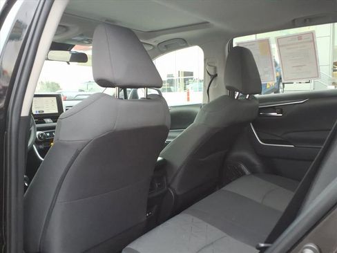 Used 2023 Toyota RAV4 XLE image 23