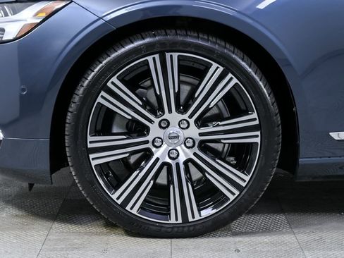 Used 2022 Volvo S90 B6 Inscription w/ Advanced Package AWD/4WD image 40