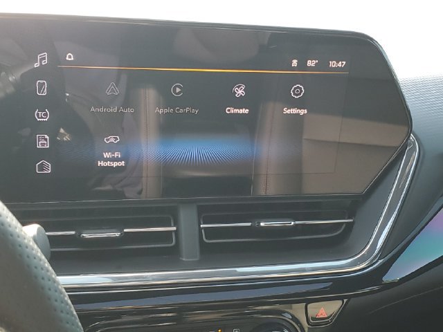 Used 2024 Chevrolet Trax RS w/ Sunroof Package FWD image 28