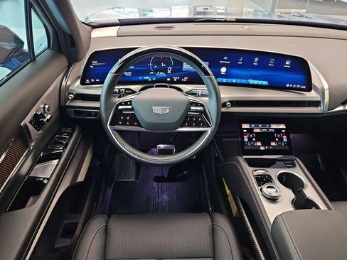 New 2026 Cadillac Vistiq Sport w/ LPO, Floor Liner Package image 12