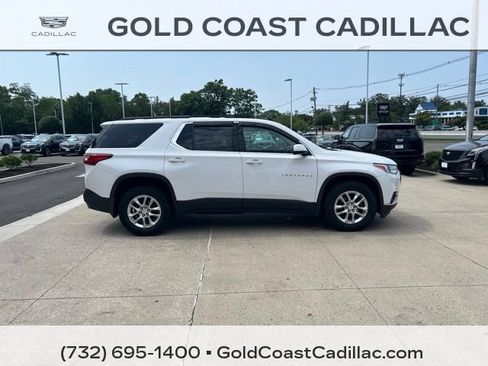 Used 2019 Chevrolet Traverse LT w/ LPO, Black Accent Package AWD/4WD image 4