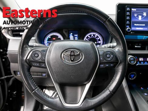 Used 2022 Toyota Venza LE AWD/4WD image 10