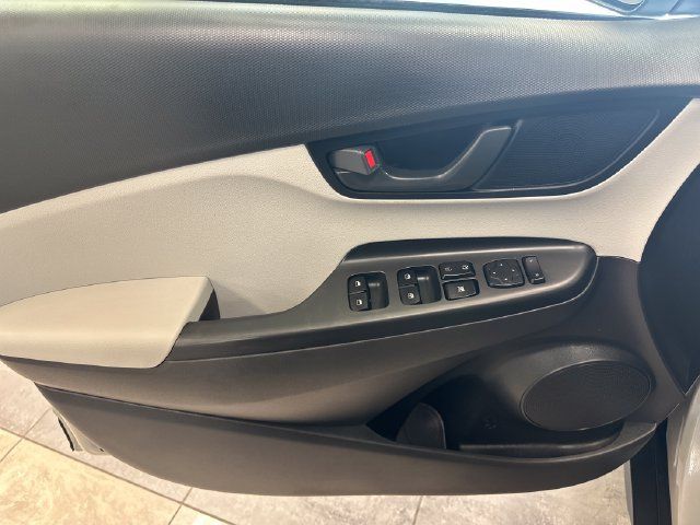 Used 2023 Hyundai Kona SEL AWD/4WD image 20