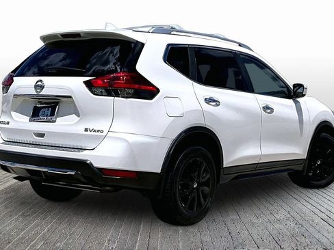 Used 2017 Nissan Rogue SV AWD/4WD image 9