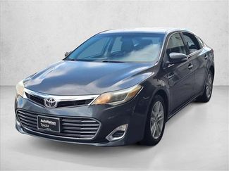 Used 2013 Toyota Avalon XLE video 1