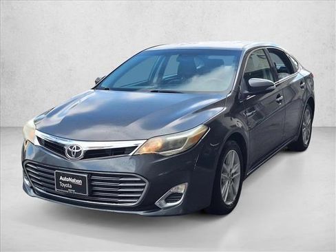 Used 2013 Toyota Avalon XLE image 1