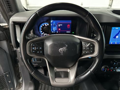 Used 2022 Ford Bronco Big Bend w/ Sasquatch Package image 16