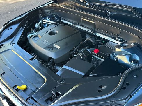 Used 2018 Volvo XC90 T5 Momentum w/ Convenience Package image 55