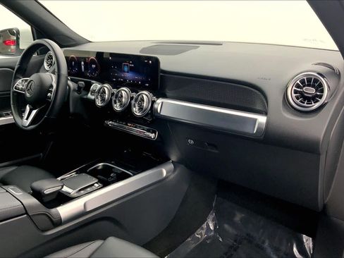 Certified 2023 Mercedes-Benz GLB 250 image 10