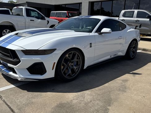 New 2026 Ford Mustang GT Premium w/ GT Performance Package RWD image 5