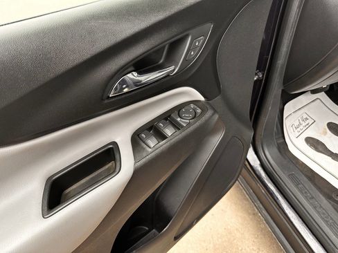 Used 2020 Chevrolet Equinox LS w/ LS Convenience Package FWD image 14